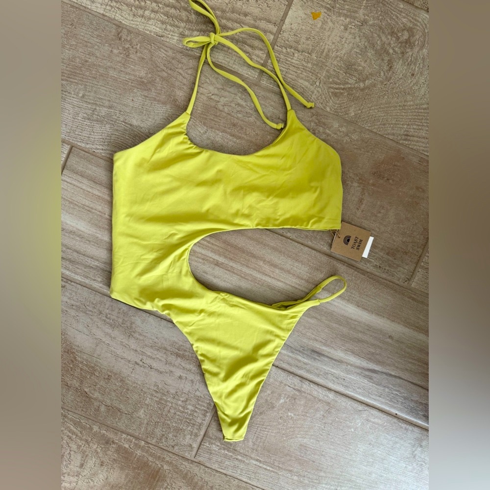 TOAST SWIM NWT ONE-PIECE